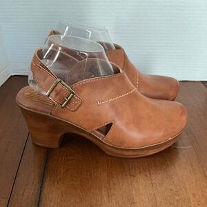 b.o.c. Born Concept Womens Tan Leather Slingback Platform Clog Mules Size 9M
